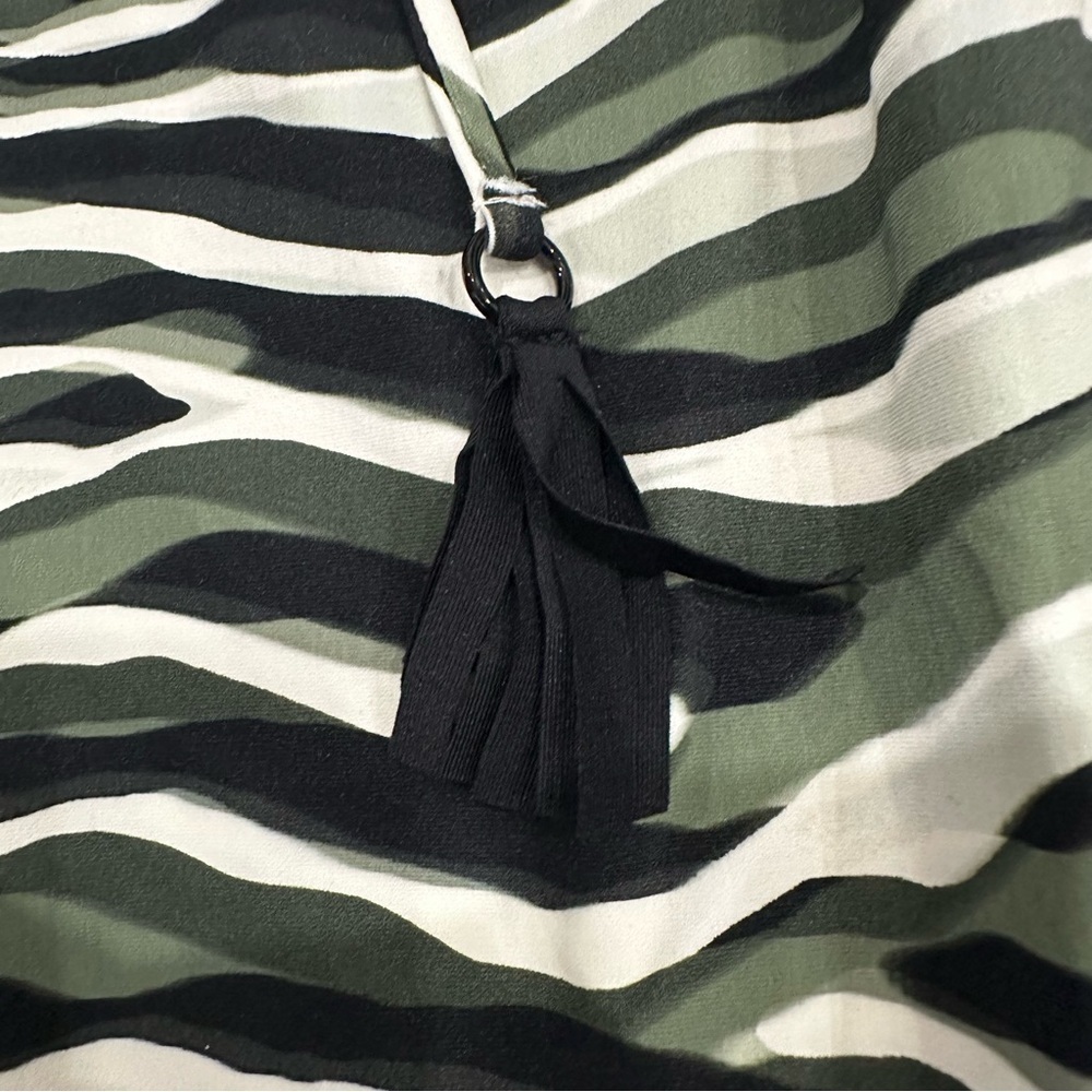 Coco Reef Astra Bra Sized Plunge Underwire One Piece Swimsuit - Wild Zebra - Picture 8 of 12